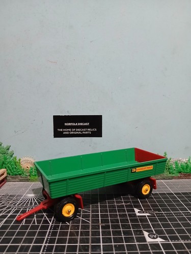 Britains farm toys wheeled - farm,