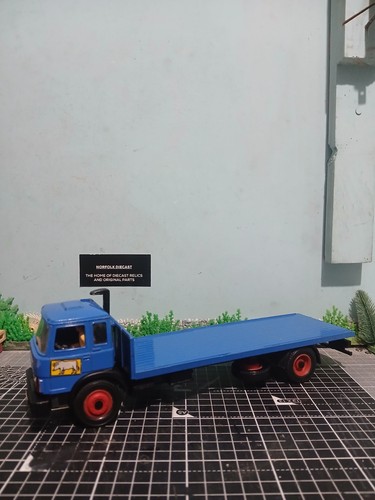 Britains farm toys - britains,