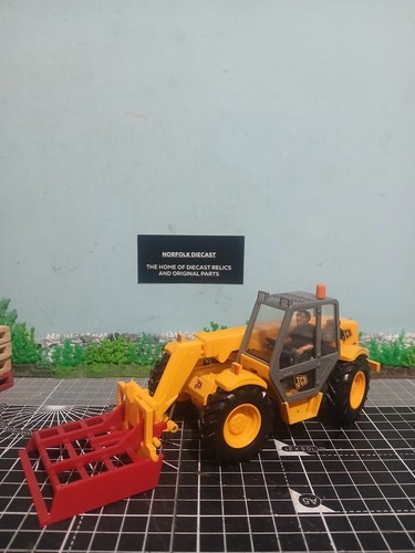 Britains farm toys jcb loadall - toys,