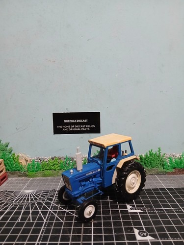 Britains farm toys ford - toys,