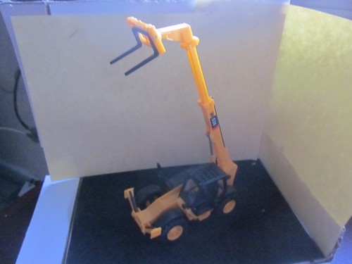 Jcb forklift toy 536 in - forklift,